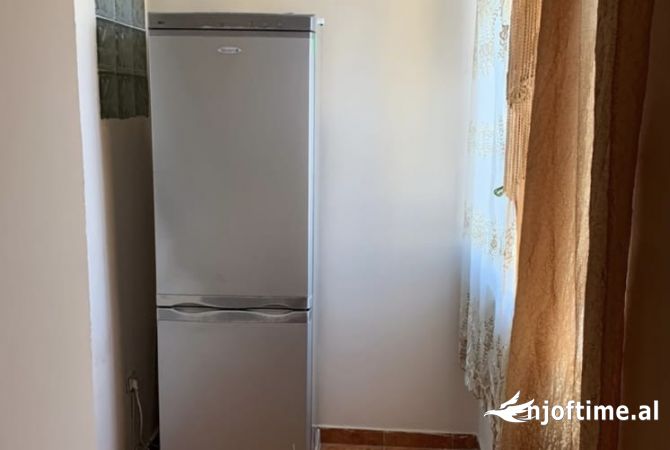 Shtepi me qera Apartament ne Tirane, 2+1, Mobilimi E mobiluar, Pagesa 500  Euro.