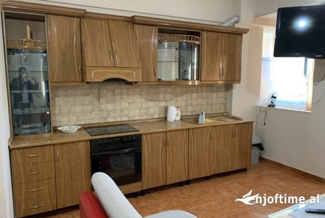 Shtepi me qera 2+1 ne Tirane - 500 Euro