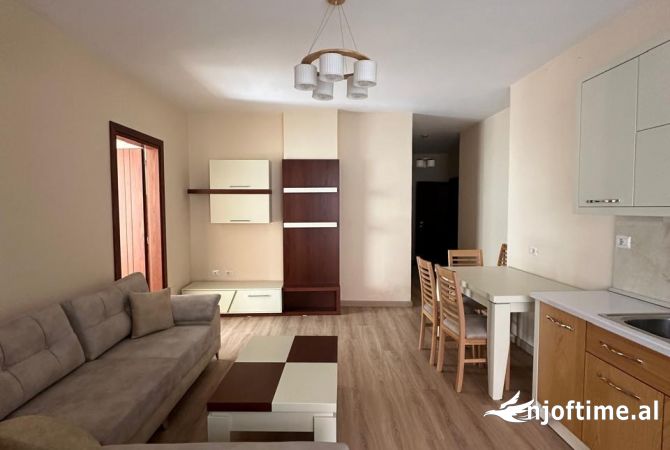 Shtepi me qera 2+1 ne Tirane - 500 Euro