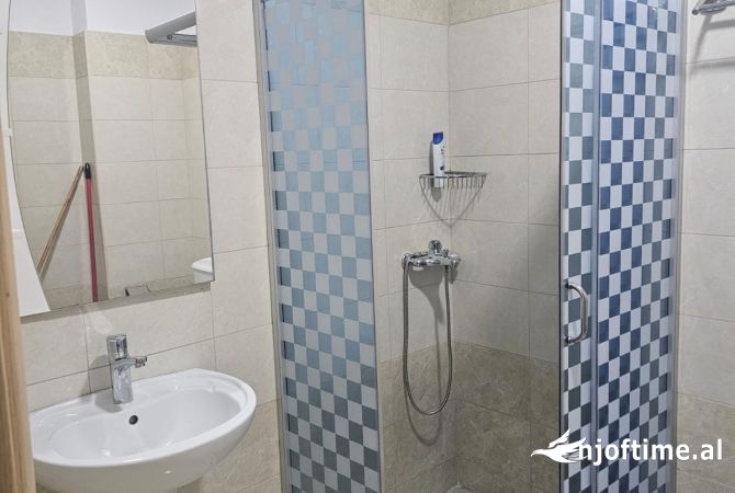 Shtepi me qera Apartament ne Tirane, 1+1, Mobilimi E mobiluar, Pagesa 350  Euro.