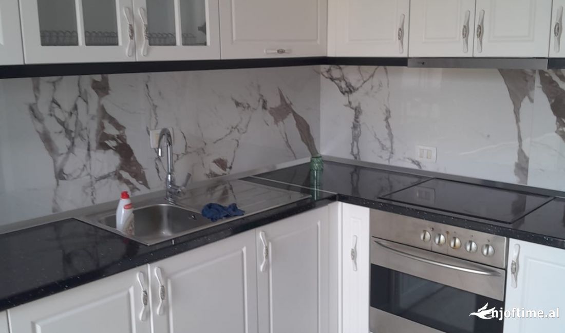 Shtepi me qera Apartament ne Tirane, 2+1, Mobilimi E mobiluar, Pagesa 600  Euro.