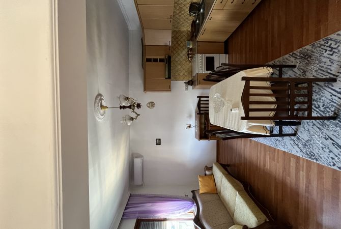 Shtepi me qera 2+1 ne Tirane - 450 Euro
