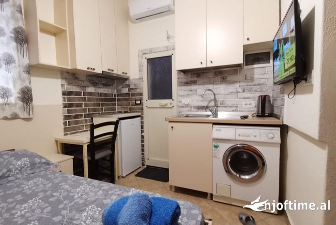 Shtepi me qera Garsoniere ne Tirane - 300 Euro
