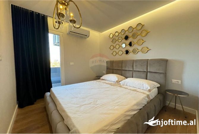 Shtepi ne shitje Apartament ne Tirane, 2+1, Mobilimi E mobiluar, Pagesa 225,000  Euro.