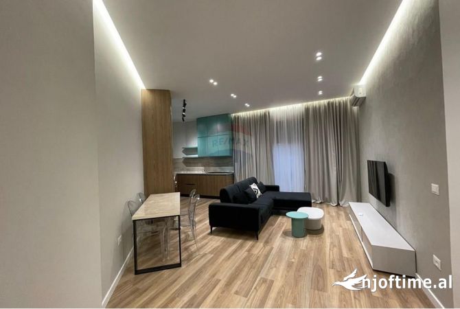 Ambient biznesi me qera 3+1 ne Tirane - 800 Euro