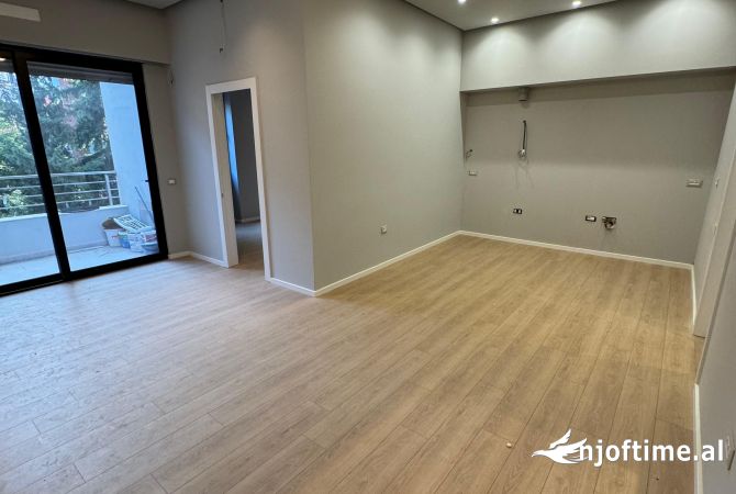 Shtepi ne shitje 2+1 ne Tirane - 160,000 Euro