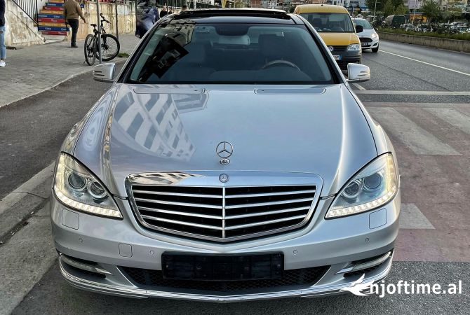 Cars for sale  in Tirana - 11,900 Euro