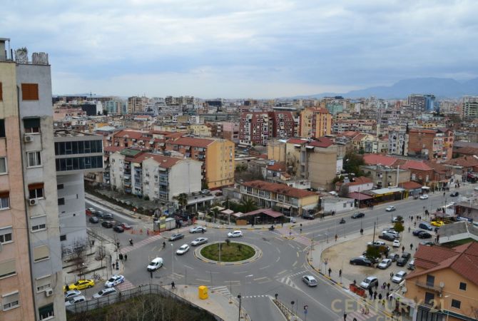 Ambient biznesi ne shitje 4+1 ne Tirane - 270,000 Euro