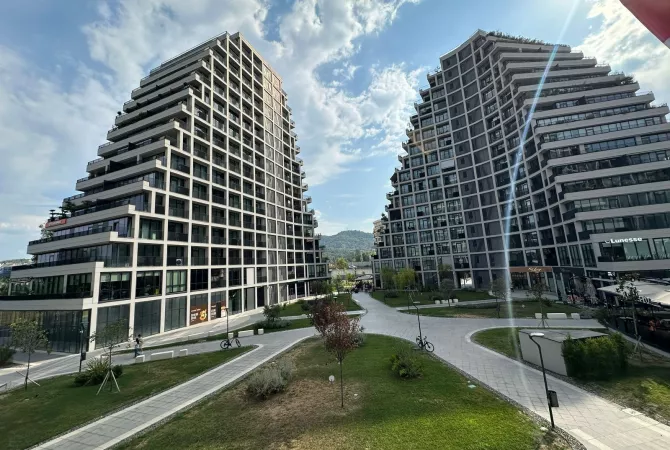 Ambient biznesi me qera 3+1 ne Tirane - 2,000 Euro