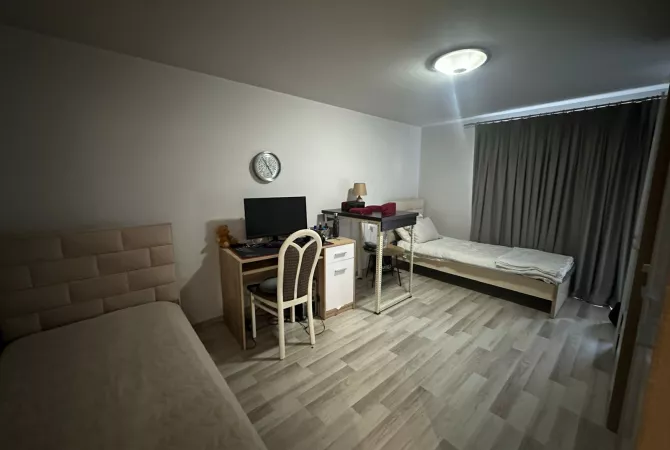 Shtepi ne shitje Apartament ne Tirane, 2+1, Mobilimi E mobiluar, Pagesa 169,000  Euro.