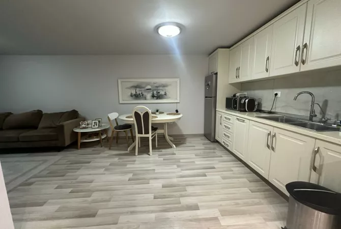 Shtepi ne shitje Apartament ne Tirane, 2+1, Mobilimi E mobiluar, Pagesa 169,000  Euro.