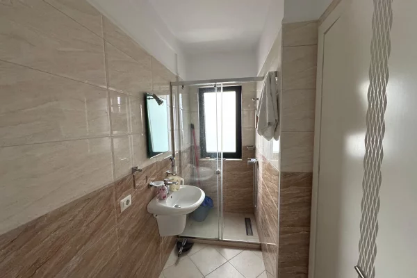 Shtepi me qera 1+1 ne Tirane - 600 Euro