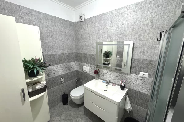 Shtepi me qera 2+1 ne Tirane - 600 Euro