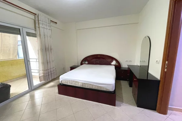 Shtepi me qera 2+1 ne Tirane - 650 Euro