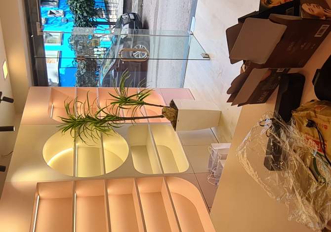 Dyqan me qera ne Bllok