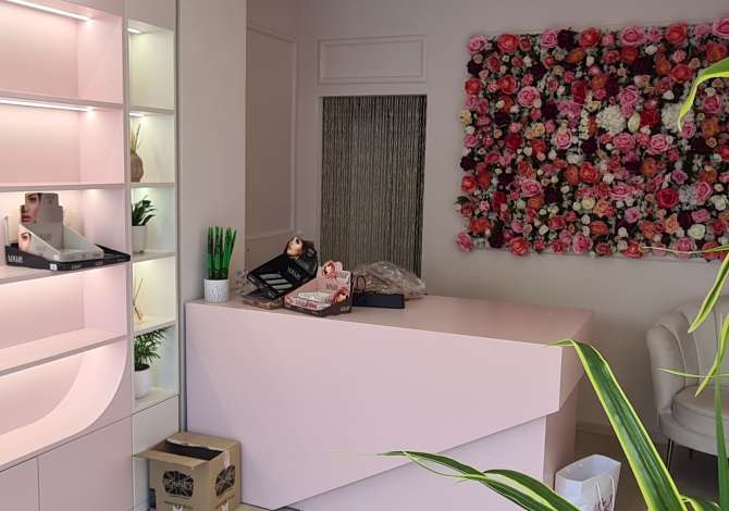 Ambient biznesi me qera 1+1 ne Tirane - 50,000 Leke