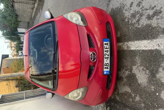 Makina ne shitje  ne Tirane - 160,000 Leke