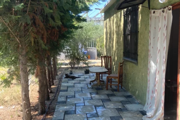 Shtepi me qera Shtepi Private ne Tirane, 1+1, Mobilimi E mobiluar, Pagesa 22,000  Leke.