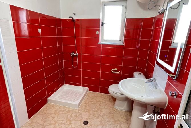 Shtepi me qera Apartament ne Tirane, Garsoniere, Mobilimi E mobiluar, Pagesa 380  Euro.