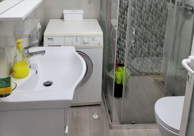 Shtepi me qera Apartament ne Tirane, 2+1, Mobilimi E mobiluar, Pagesa 450  Euro.