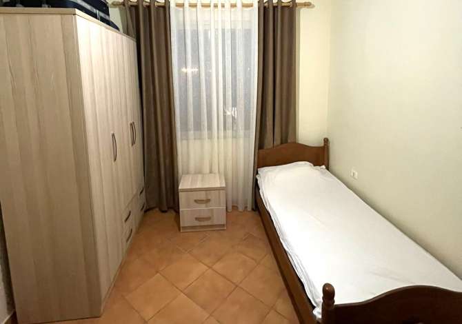 Shtepi me qera Apartament ne Tirane, 3+1, Mobilimi E mobiluar, Pagesa 37,000  Leke.