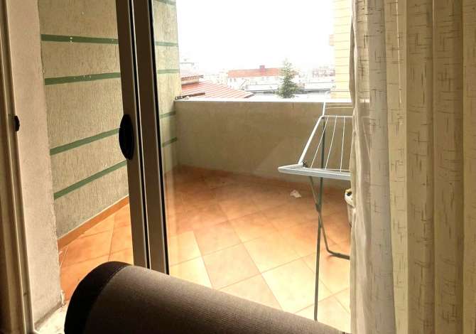 Shtepi me qera Apartament ne Tirane, 3+1, Mobilimi E mobiluar, Pagesa 37,000  Leke.