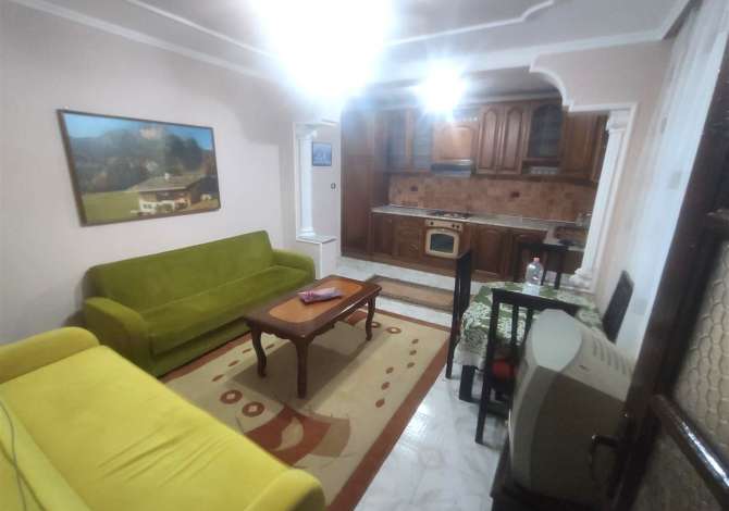 Shtepi me qera 2+1 ne Tirane - 400 Euro