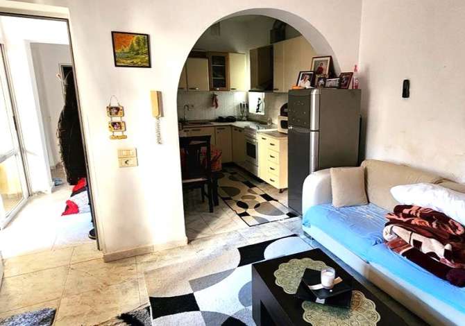 Shtepi me qera 1+1 ne Tirane - 40,000 Leke