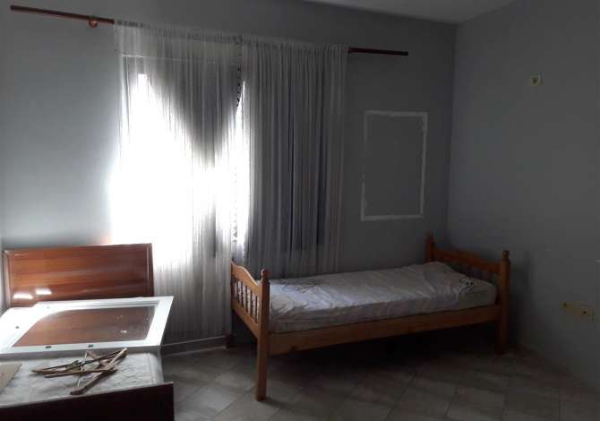 Shtepi me qera Apartament ne Tirane, 2+1, Mobilimi E mobiluar, Pagesa 45,000  Leke.