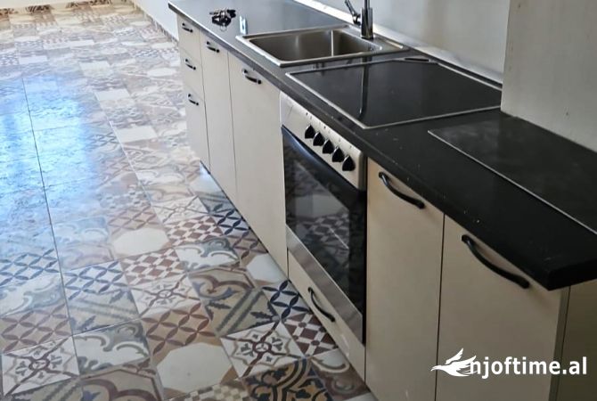 Shtepi me qera 1+1 ne Tirane - 350 Euro