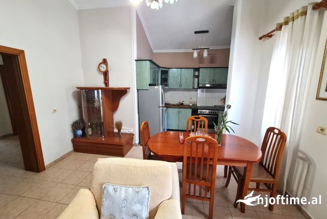 Shtepi me qera 2+1 ne Tirane - 550 Euro