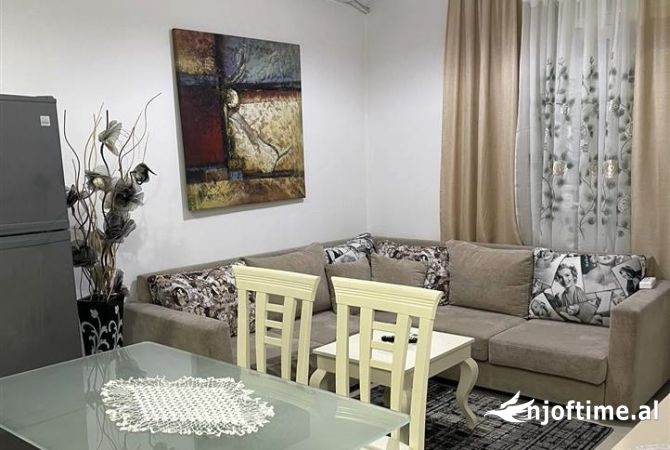Shtepi me qera 1+1 ne Tirane - 650 Euro