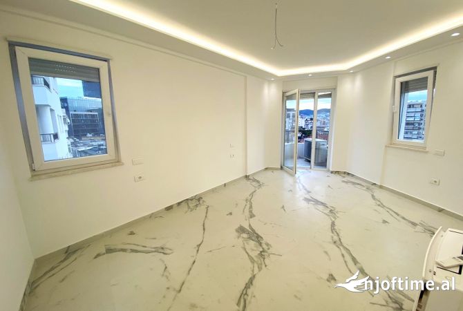Shtepi me qera 2+1 ne Tirane - 1,000 Euro