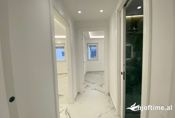 Shtepi me qera 2+1 ne Tirane - 1,000 Euro