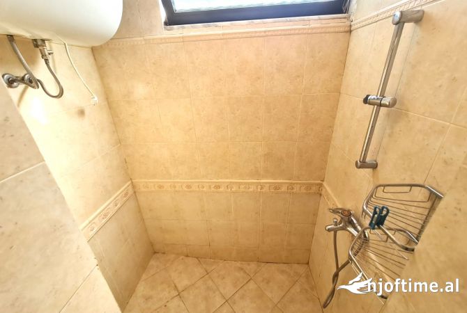 Shtepi me qera Apartament ne Tirane, 1+1, Mobilimi E mobiluar, Pagesa 35,000  Leke.