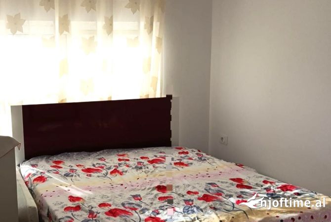 Shtepi me qera Apartament ne Tirane, 2+1, Mobilimi E mobiluar, Pagesa 46,000  Leke.