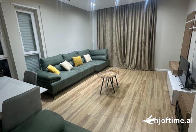 Shtepi me qera Apartament ne Tirane, 2+1, Mobilimi E mobiluar, Pagesa 600  Euro.
