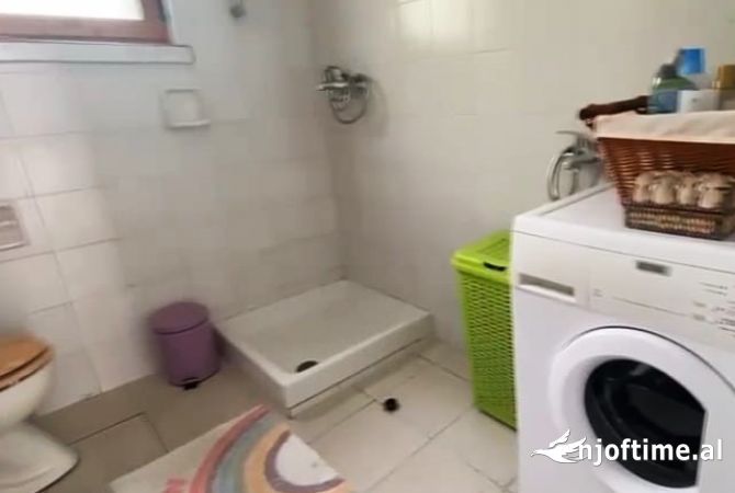 Shtepi me qera Apartament ne Tirane, 2+1, Mobilimi E mobiluar, Pagesa 599  Euro.