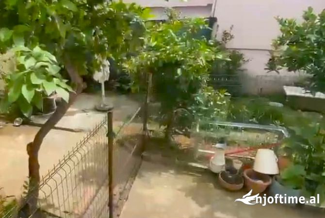 Shtepi me qera 2+1 ne Tirane - 599 Euro