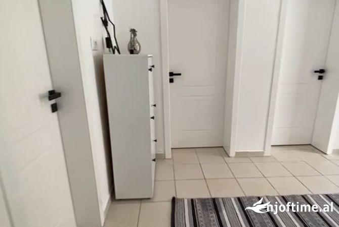 Shtepi me qera Apartament ne Tirane, 2+1, Mobilimi E mobiluar, Pagesa 599  Euro.