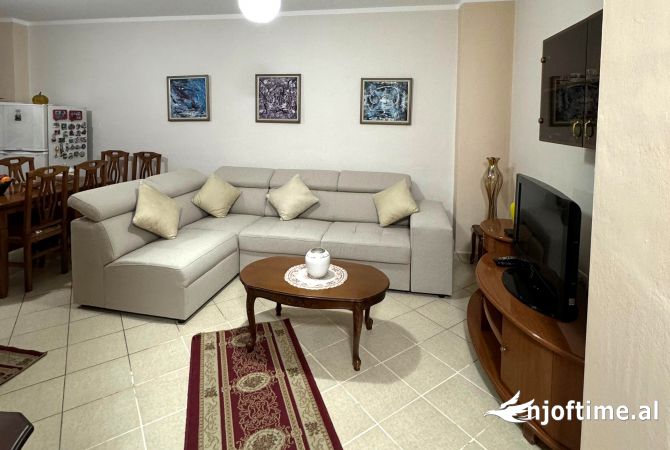 Shtepi me qera 2+1 ne Tirane - 65,000 Leke