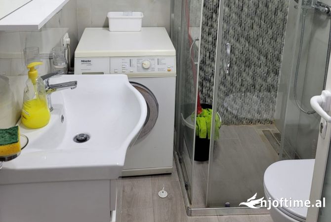 Shtepi me qera Apartament ne Tirane, 2+1, Mobilimi E mobiluar, Pagesa 500  Euro.