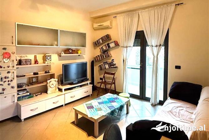 Shtepi me qera 2+1 ne Tirane - 45,000 Leke