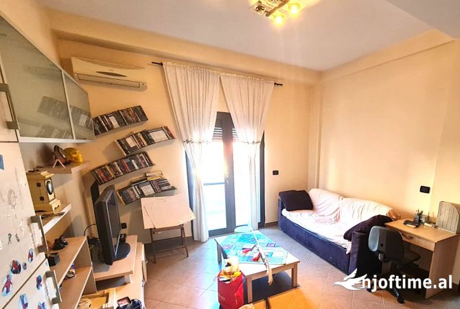 Shtepi me qera 2+1 ne Tirane - 45,000 Leke