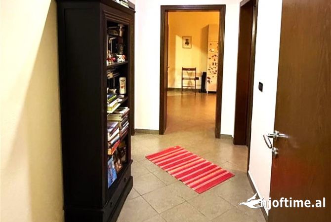 Shtepi me qera 2+1 ne Tirane - 45,000 Leke