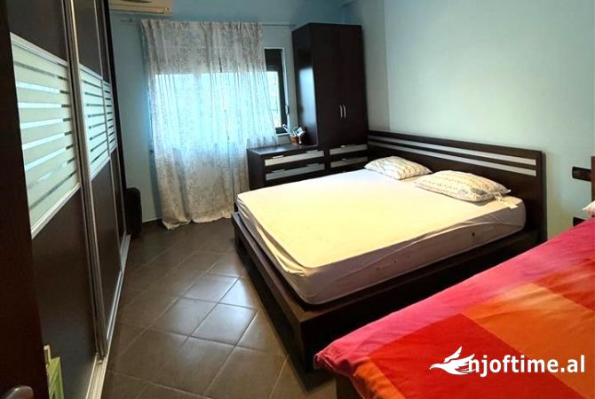 Shtepi me qera Apartament ne Tirane, 2+1, Mobilimi E mobiluar, Pagesa 45,000  Leke.