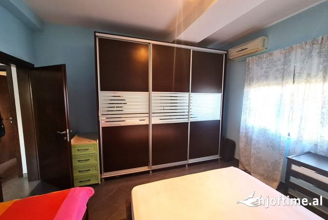 Shtepi me qera Apartament ne Tirane, 2+1, Mobilimi E mobiluar, Pagesa 45,000  Leke.