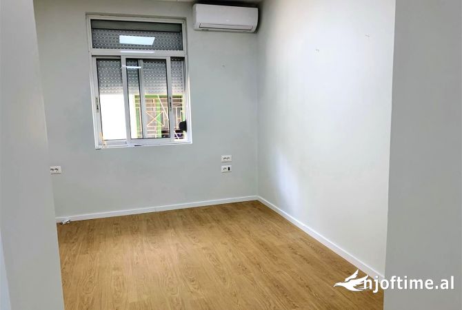 Ambient biznesi me qera 3+1 ne Tirane - 450 Euro