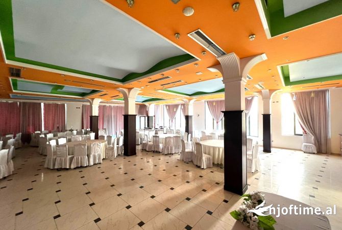 Ambient biznesi me qera 3+1 ne Tirane - 1,000 Euro