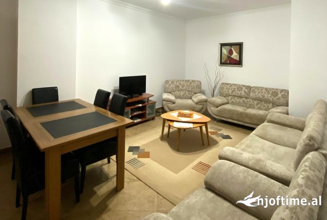 Shtepi me qera 3+1 ne Tirane - 45,000 Leke